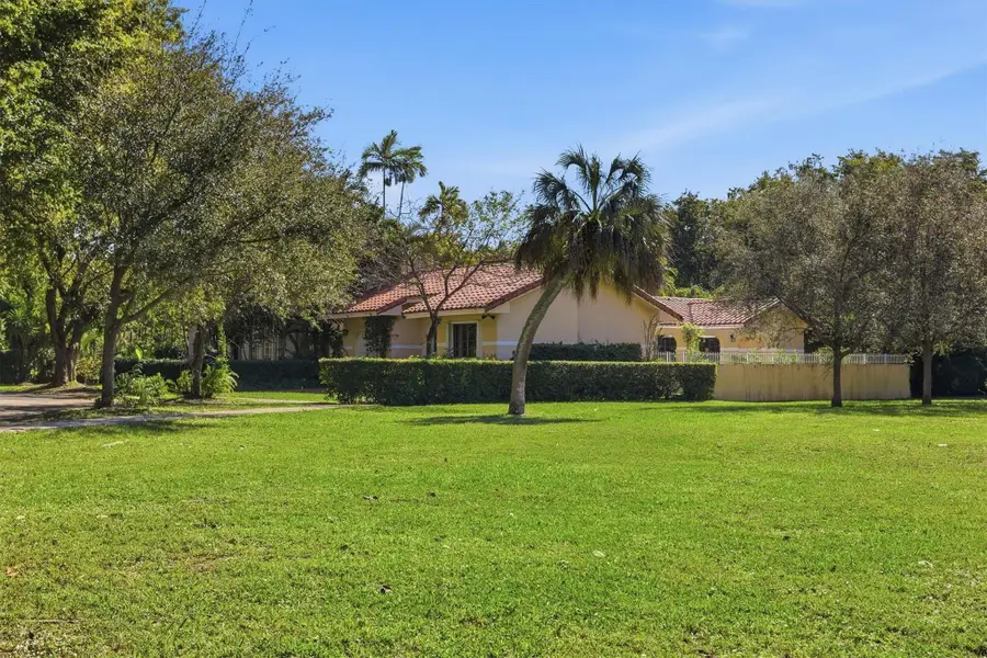 430 Sarto Avenue, Coral Gables, FL 33134 - Image #3