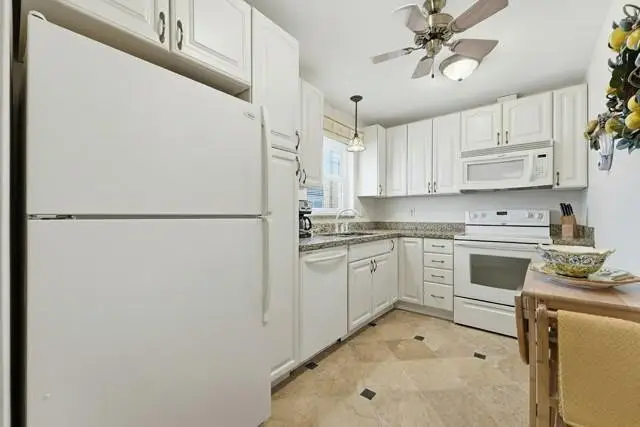 401 Lake Frances Drive #401, West Palm Beach, FL 33411 - Image #1