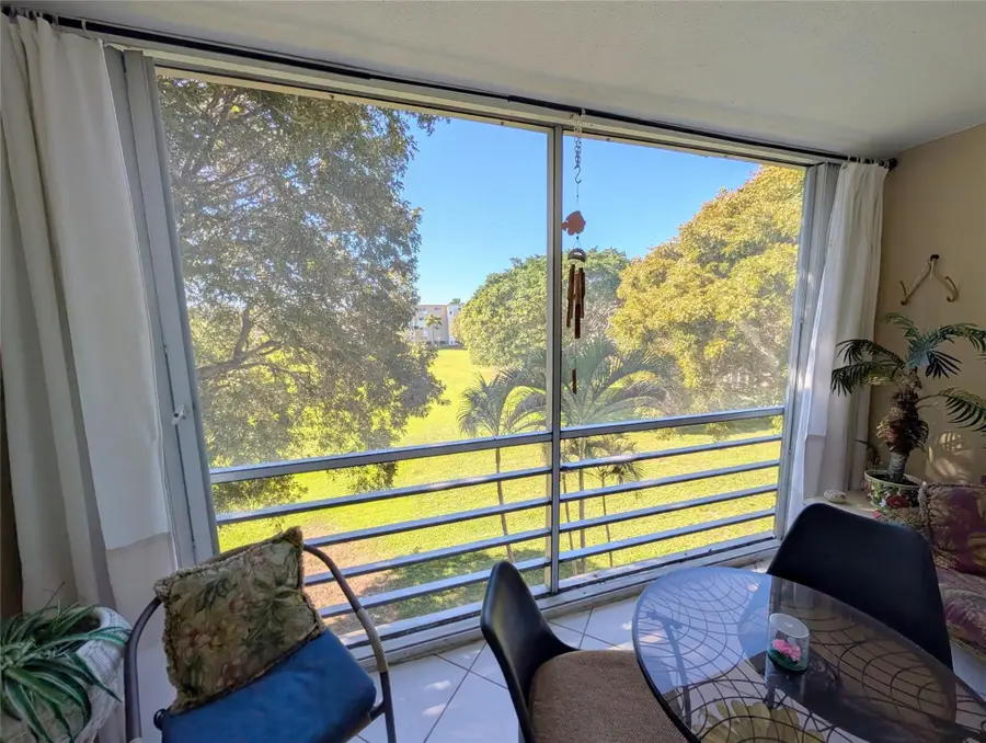 330 NE 26th Avenue #318, Boynton Beach, FL 33435 - #3