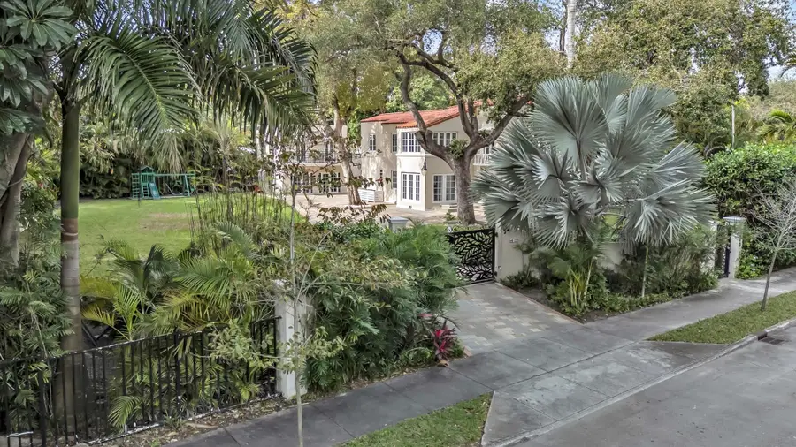 5960 N Bayshore Drive, Miami, FL 33137 - Image #3