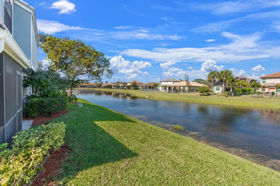 8371 Waterford Circle #8371, Tamarac, FL 33321 - Image #3