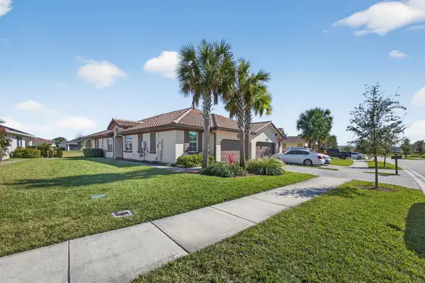 1232 Haywagon Trail, Loxahatchee, FL 33470