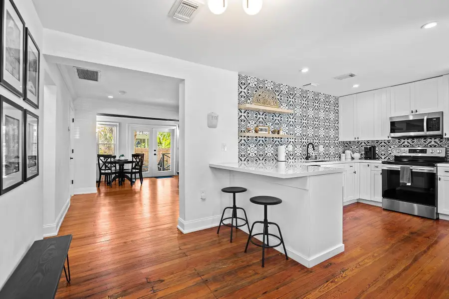 713 NE 17th Road, Fort Lauderdale, FL 33304 - #3