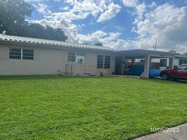 1055 Wyoming Avenue, Fort Lauderdale, FL 33312 - Image #2