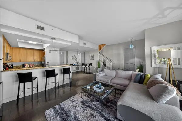 2633 NE 14th Avenue #111, Fort Lauderdale, FL 33334