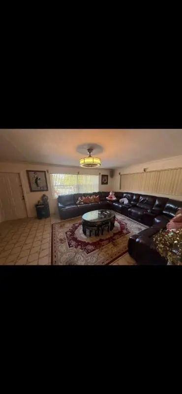 2610 Pierce Street, Hollywood, FL 33020 - Image #2