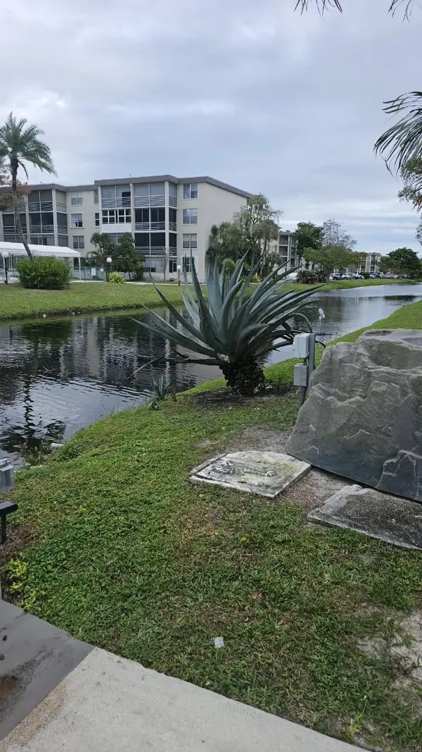 4851 NW 26th Court #342, Fort Lauderdale, FL 33313