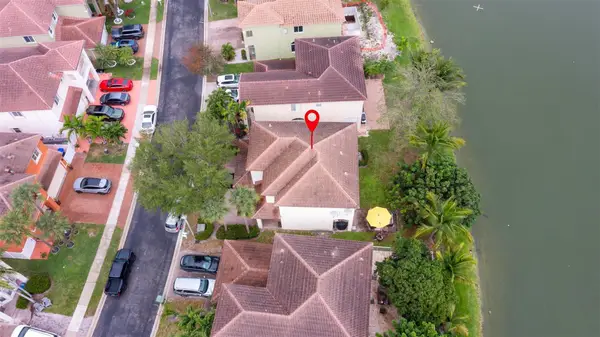 2257 NW 77th Terrace, Pembroke Pines, FL 33024