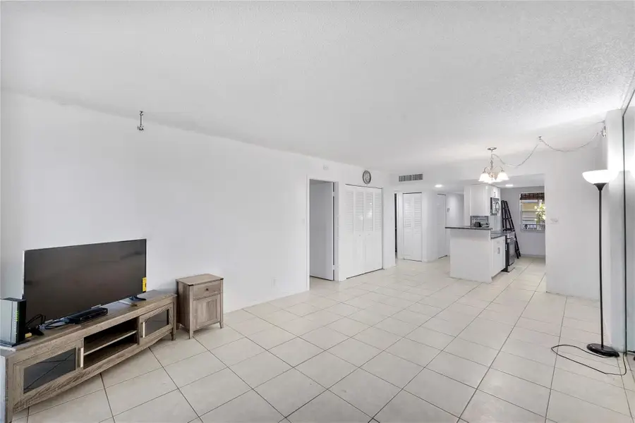 3341 NW 47th Terrace #206, Lauderdale Lakes, FL 33319 - Image #2