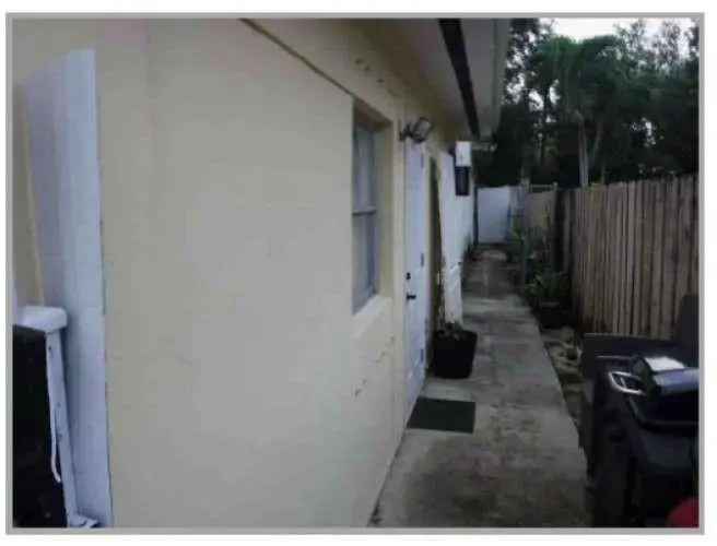 700 SW 61st Avenue, Miami, FL 33144 - Image #2