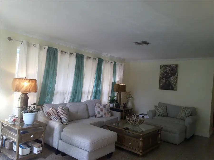 6042 NW 18th Street, Margate, FL 33063 - #2