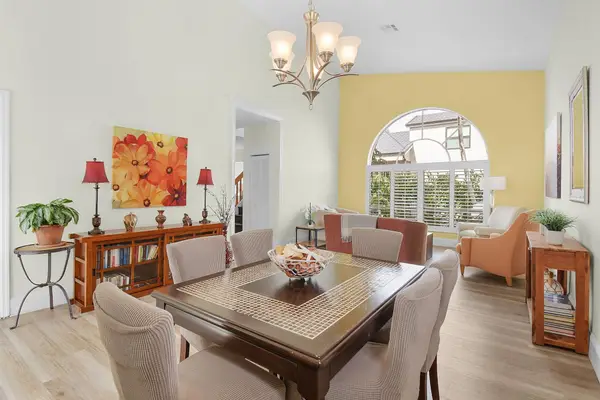 9246 SE Deerberry Place, Jupiter, FL 33469