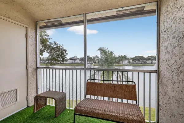 5511 Lakeside Drive #202, Margate, FL 33063