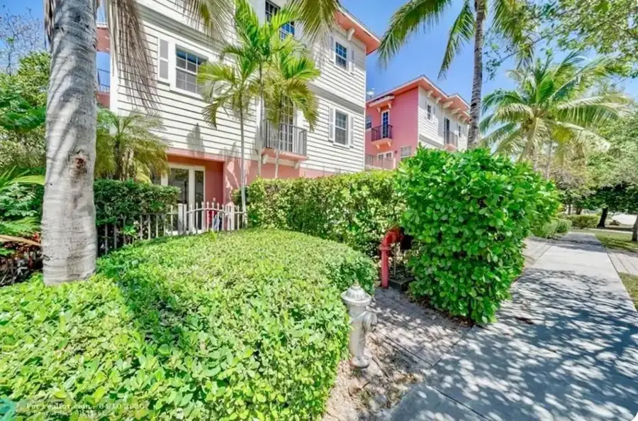 3213 NE 5th Street #201, Pompano Beach, FL 33062 - Image #2