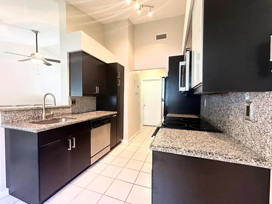 9202 NW 9th Court #9202, Plantation, FL 33324 - Image #3