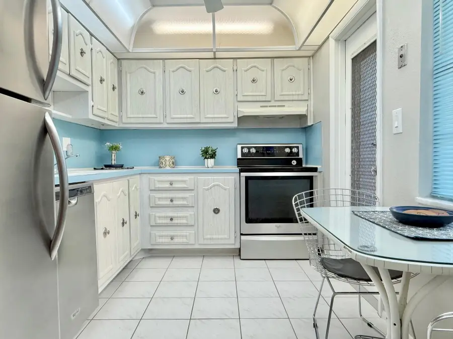 4401 NW 41st Street #104, Lauderdale Lakes, FL 33319 - Image #3