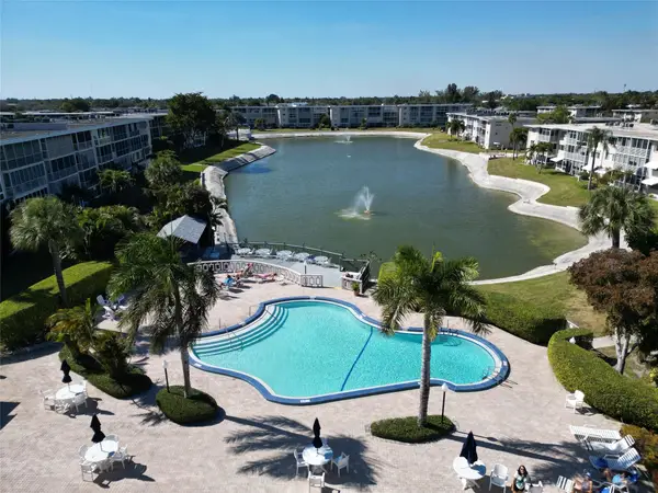 2534 Garden Drive #107, Palm Springs, FL 33461