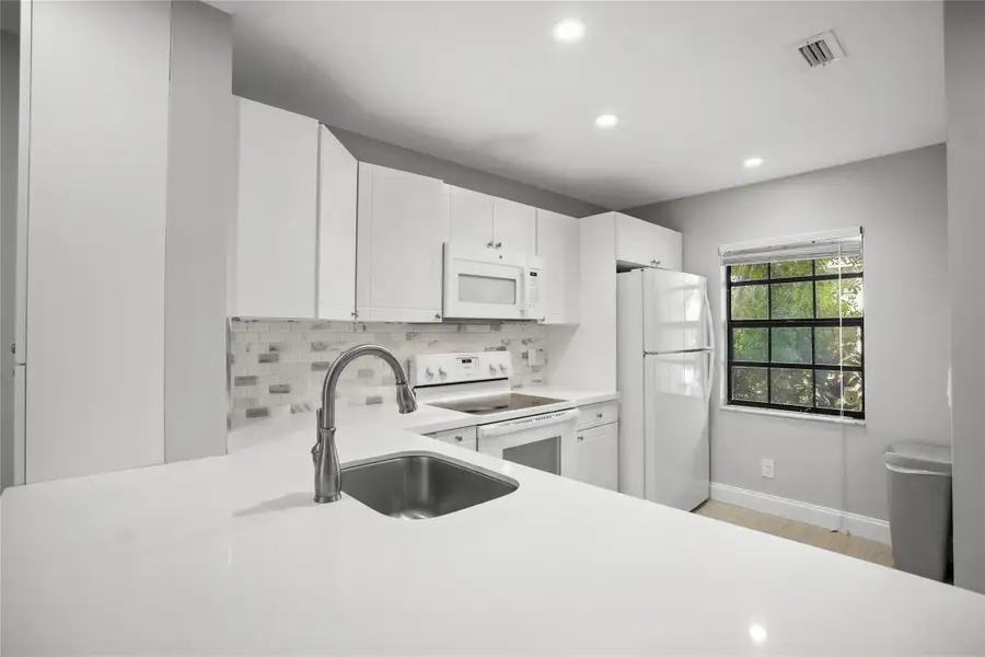 510 NW 103rd Terrace #510, Pembroke Pines, FL 33026 - #3