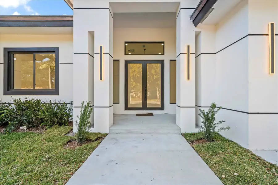 621 NW 42nd Avenue, Pompano Beach, FL 33066 - #2