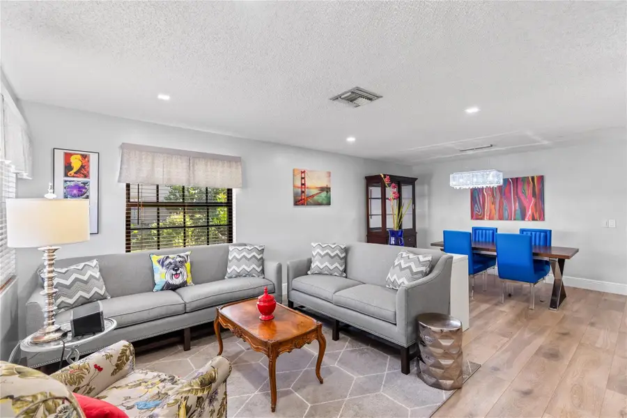 9129 N Vineyard Lake Drive #9129, Plantation, FL 33324 - Image #2