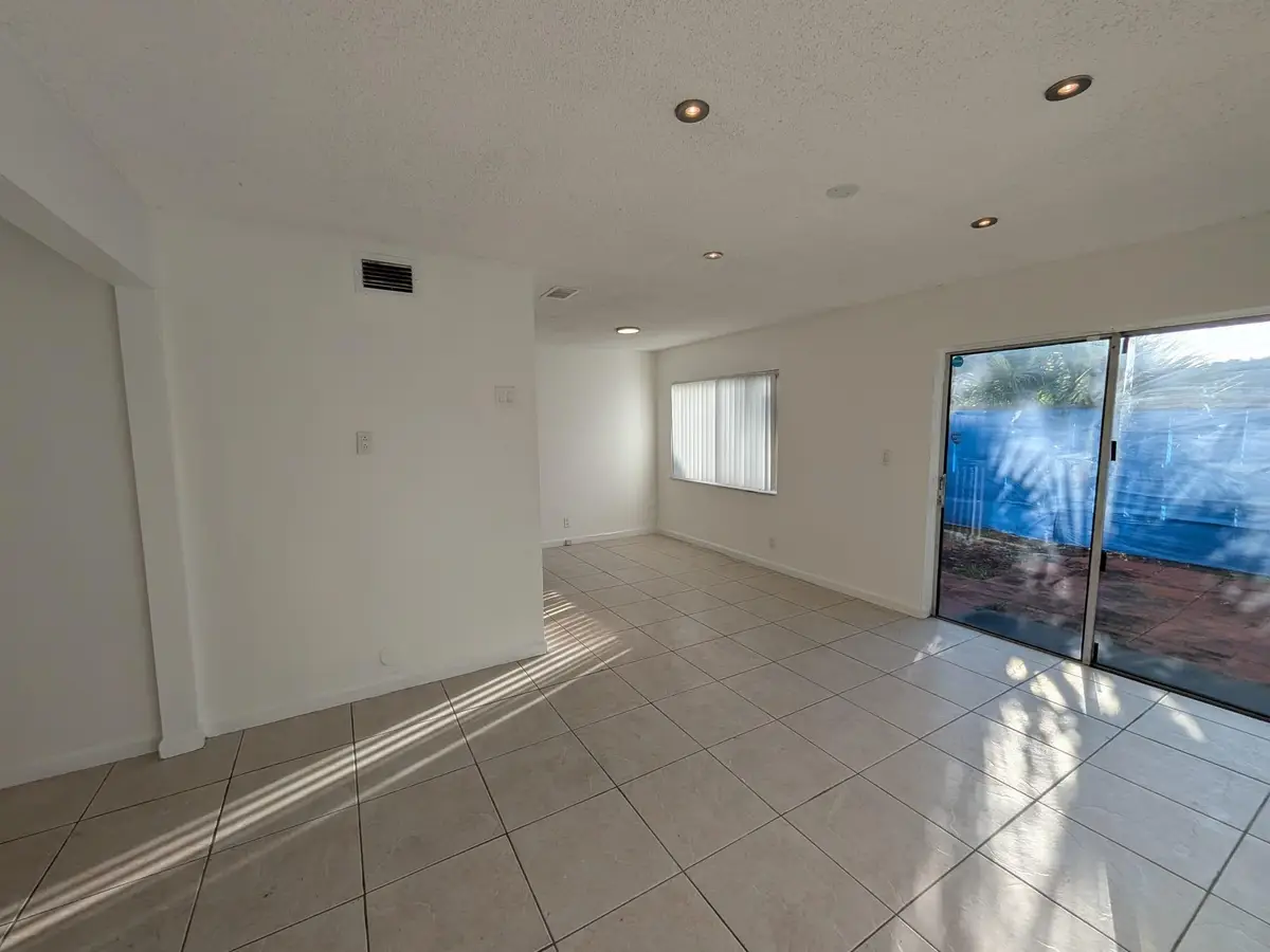 2142 NW 57th Avenue #14-A, Fort Lauderdale, FL 33313 - Image #1