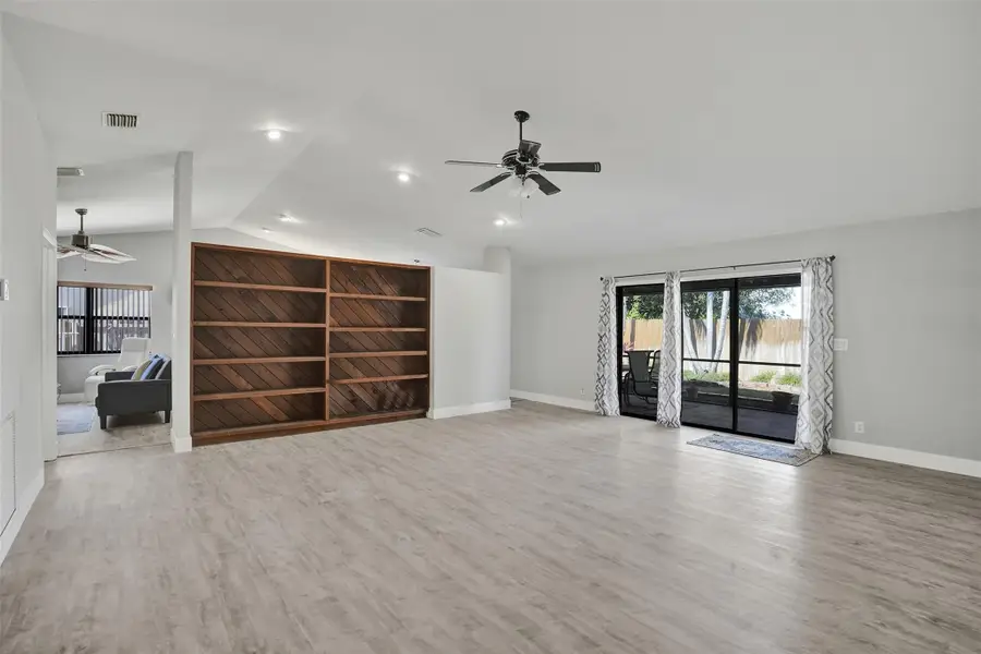 141 Roycourt Circle, Royal Palm Beach, FL 33411 - #2