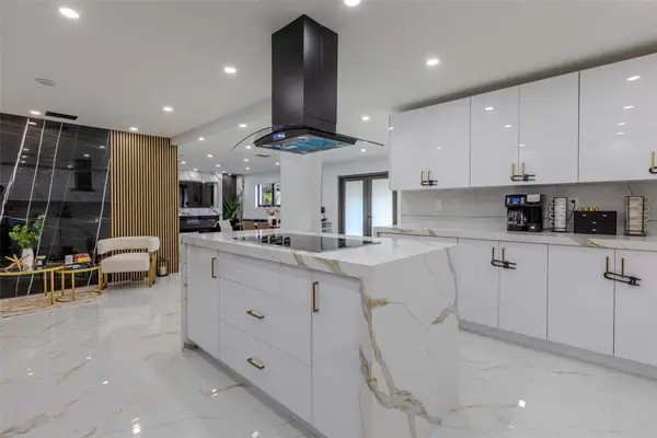 2633 NW Taft Street, Hollywood, FL 33020