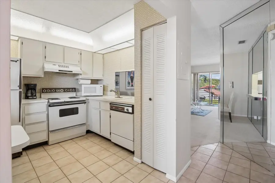 7368 Woodmont Avenue #203, Tamarac, FL 33321 - #3