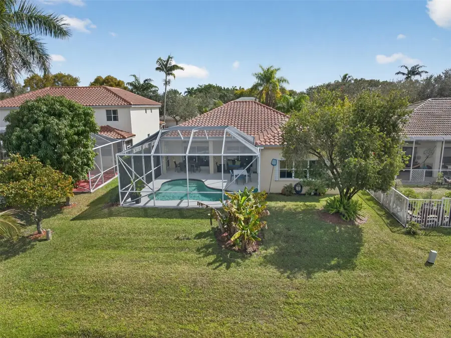 4042 Pinewood Lane, Weston, FL 33331 - #2