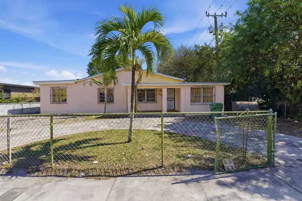 4925 E 9th Court, Hialeah, FL 33013