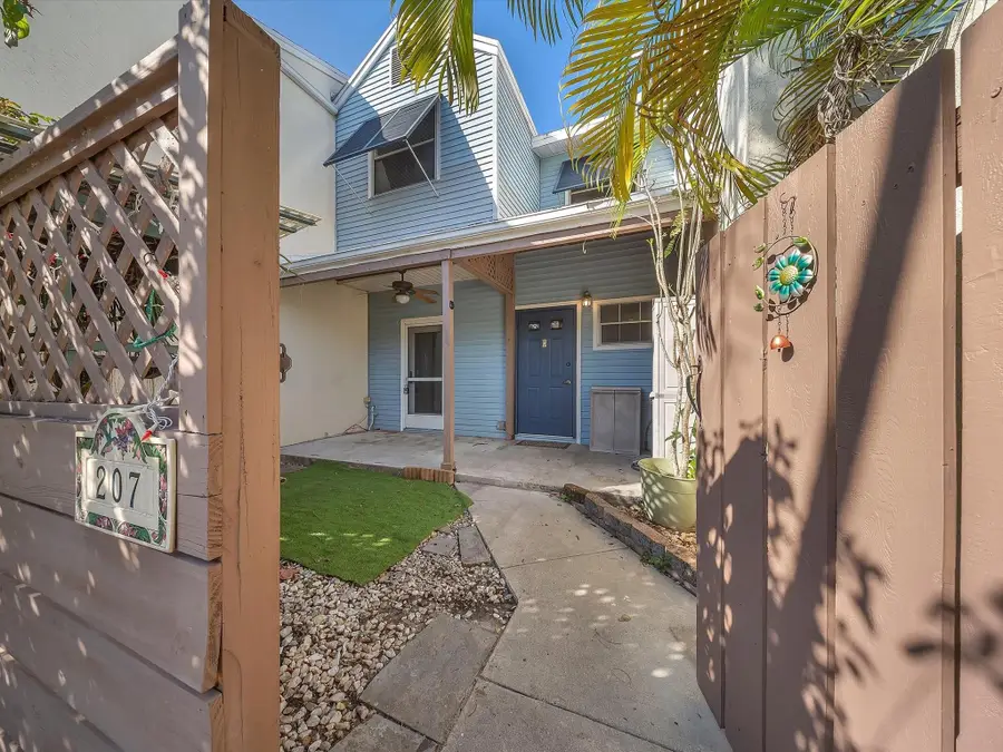 207 E Hemingway Circle #22, Margate, FL 33063 - #2