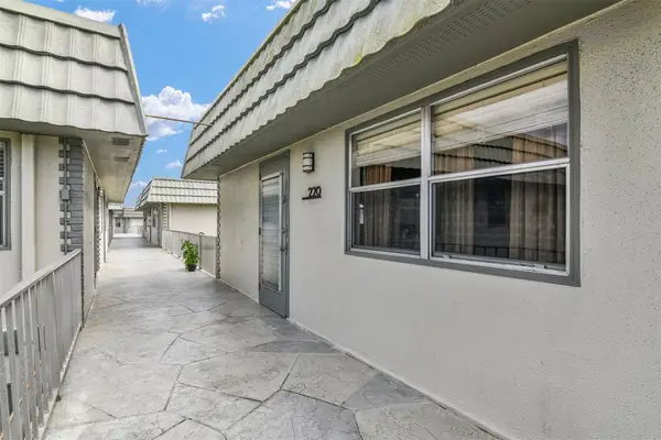 220 Flanders #220, Delray Beach, FL 33484