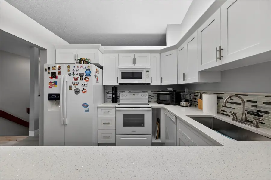 204 Lincoln Court #204, Deerfield Beach, FL 33442 - #3