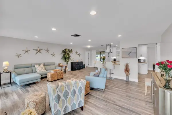 14677 Shadow Wood Lane, Delray Beach, FL 33484