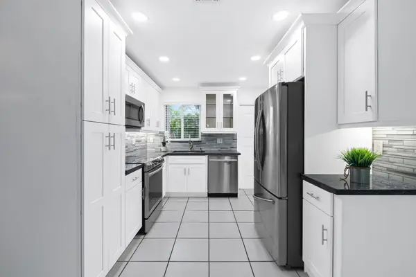 2152 NE 62nd Street, Fort Lauderdale, FL 33308