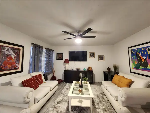 17090 NE 14th Avenue #211, North Miami Beach, FL 33162