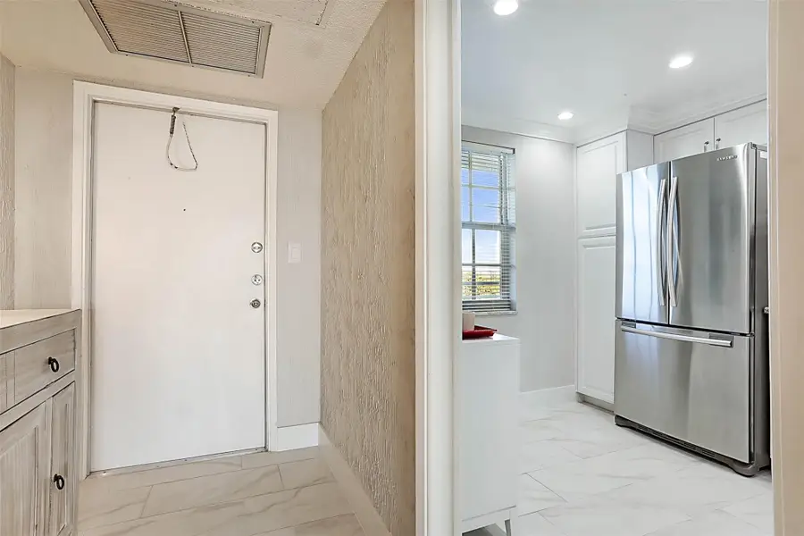 575 Oaks Lane #703, Pompano Beach, FL 33069 - #2