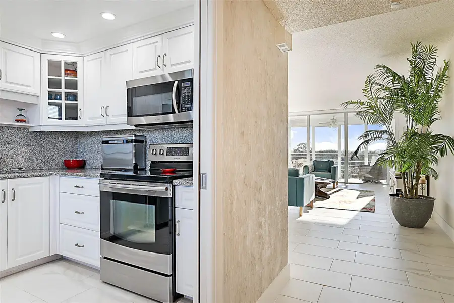 575 Oaks Lane #703, Pompano Beach, FL 33069 - #3