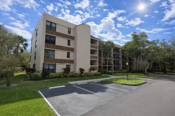 7500 NW 1st Court #207, Plantation, FL 33317