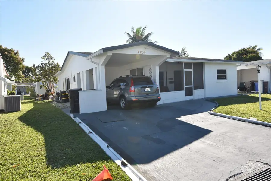 4250 NW 49th Terrace, Lauderdale Lakes, FL 33319 - #2