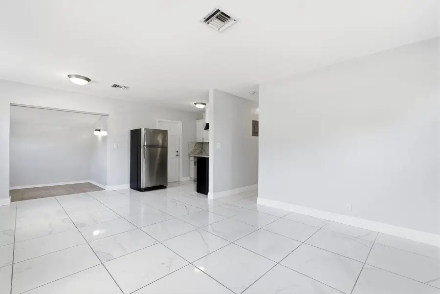 5961 NW 42nd Avenue, Tamarac, FL 33319 - #2