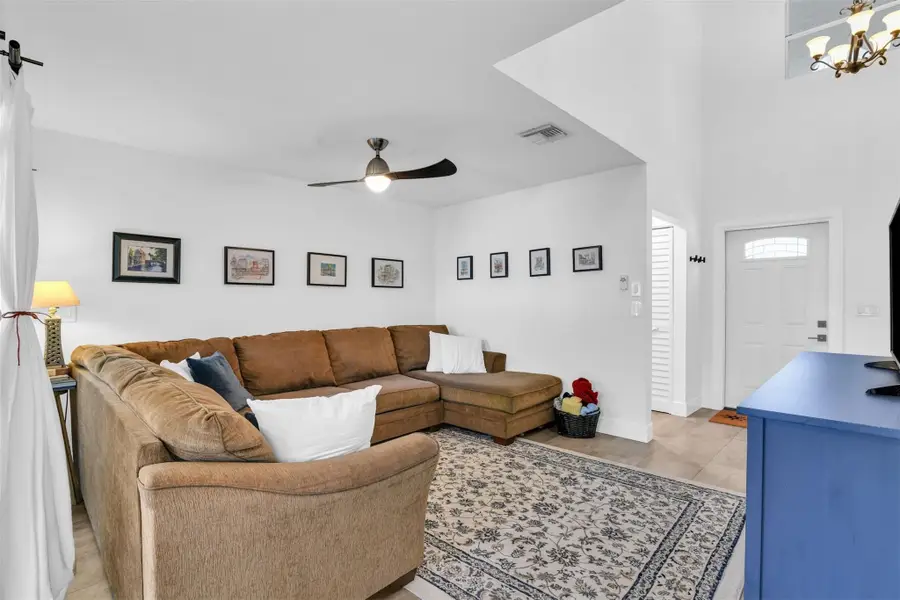 843 NW 98th Avenue, Plantation, FL 33324 - #3