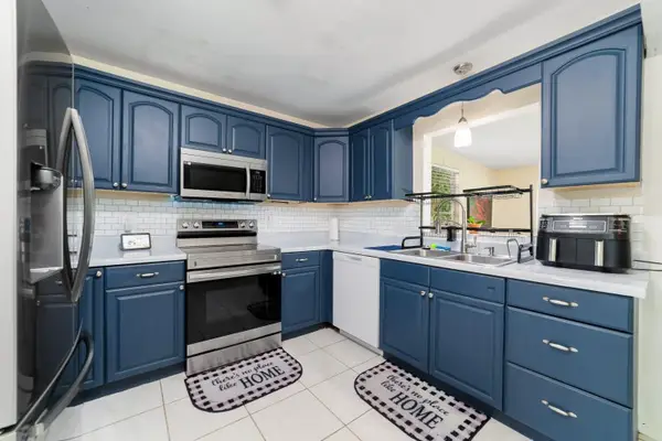 332 SE Majestic Terrace, Port St Lucie, FL 34983