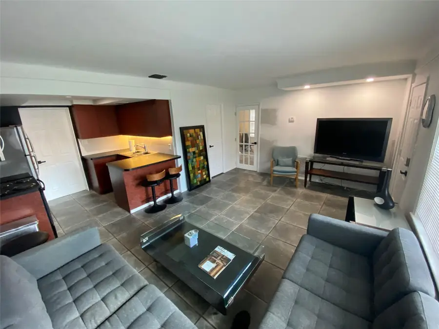 2056 NE 9th Avenue, Fort Lauderdale, FL 33305 - #3