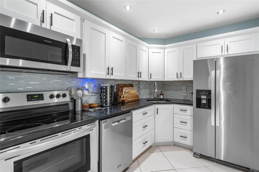 3111 Oakland Shores Drive #F208, Oakland Park, FL 33309 - #3