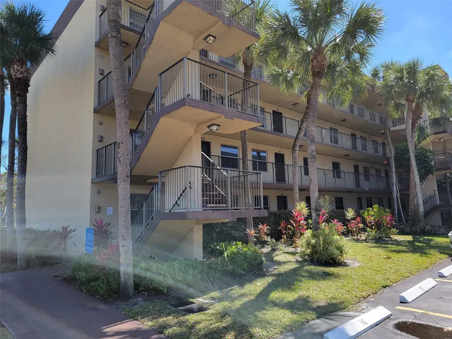 3121 NW 47th Terrace #403, Fort Lauderdale, FL 33319 - #3