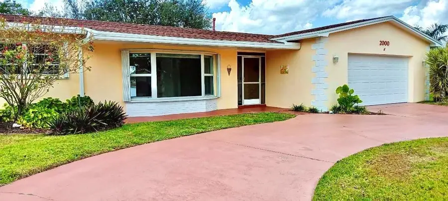 2000 NW 86th Terrace, Pembroke Pines, FL 33024 - #2