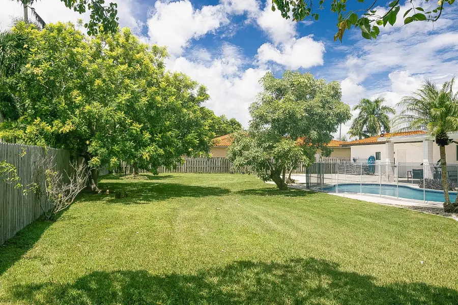 16670 SW 90th Avenue, Palmetto Bay, FL 33157 - #3