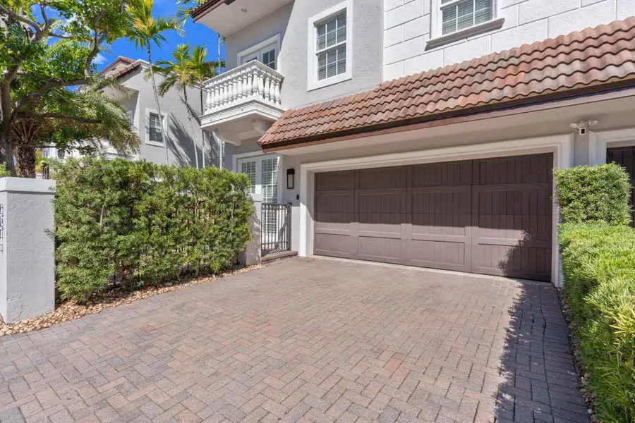 2614 NE 14th Street, Fort Lauderdale, FL 33304 - #3