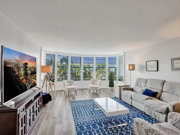 3051 NE 48th Street #205, Fort Lauderdale, FL 33308